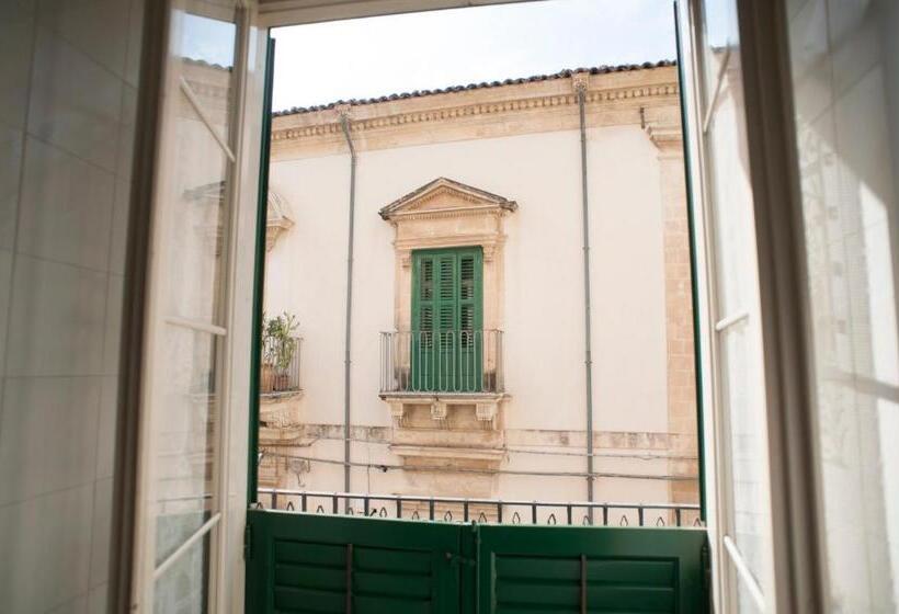 بنسيون Palazzo Conti Camere & Suites