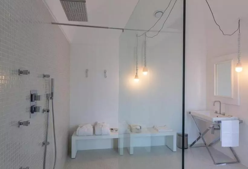 پانسیون Palazzo Conti Camere & Suites