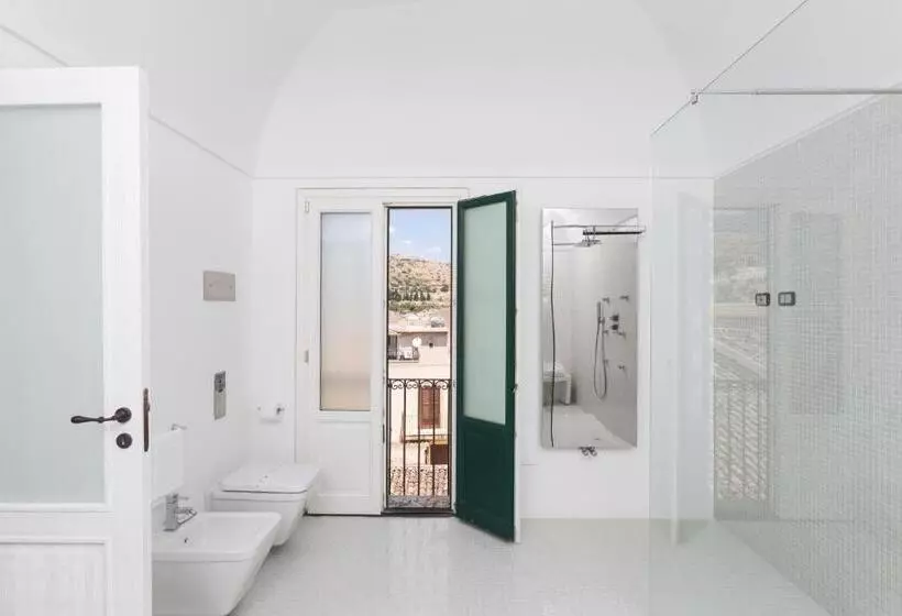 پانسیون Palazzo Conti Camere & Suites