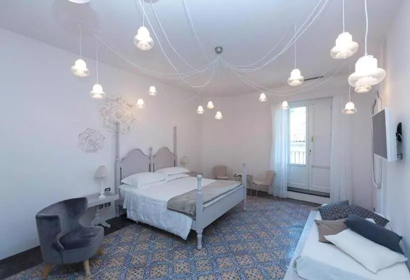 پانسیون Palazzo Conti Camere & Suites