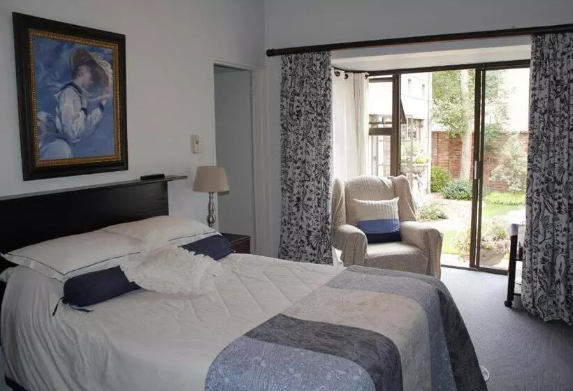 پانسیون Primavera Guest House