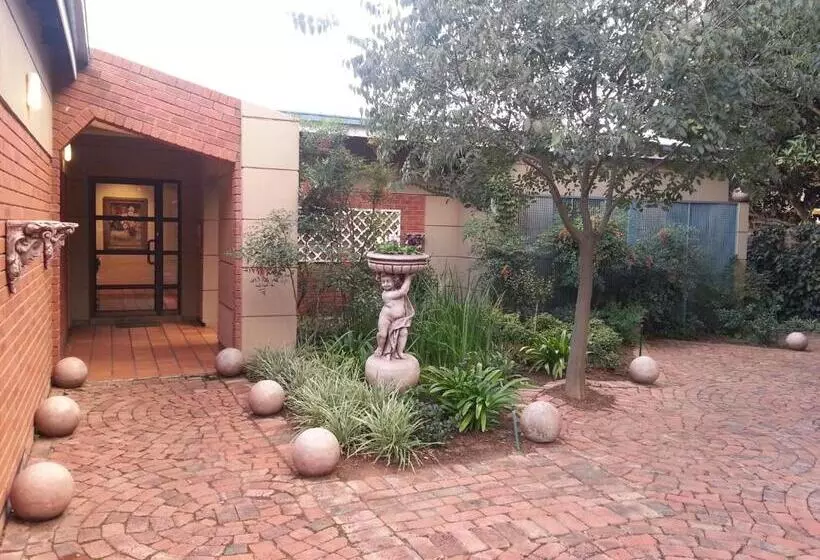 پانسیون Primavera Guest House