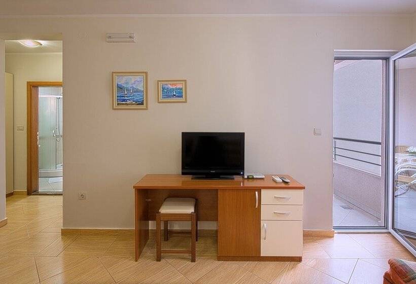 Petrovac Holiday Apartments