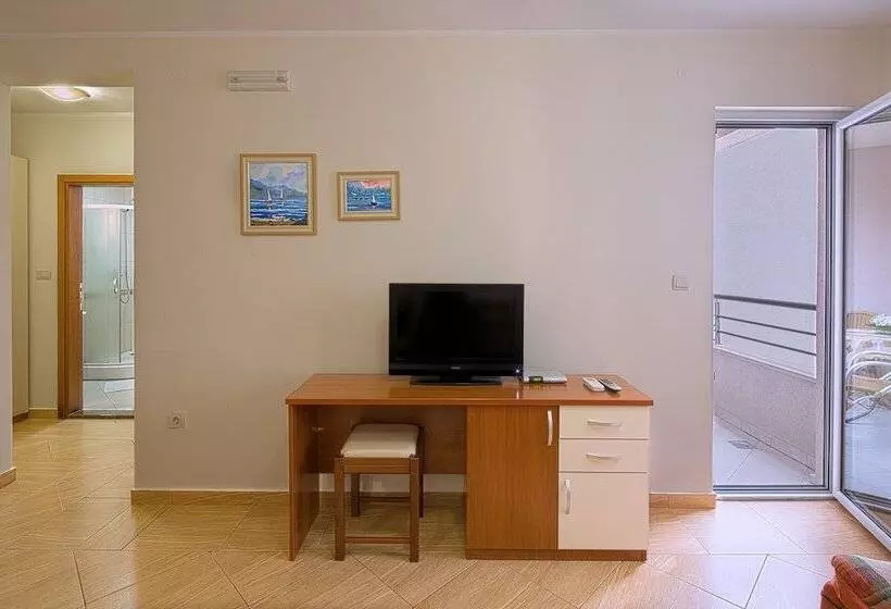 Petrovac Holiday Apartments