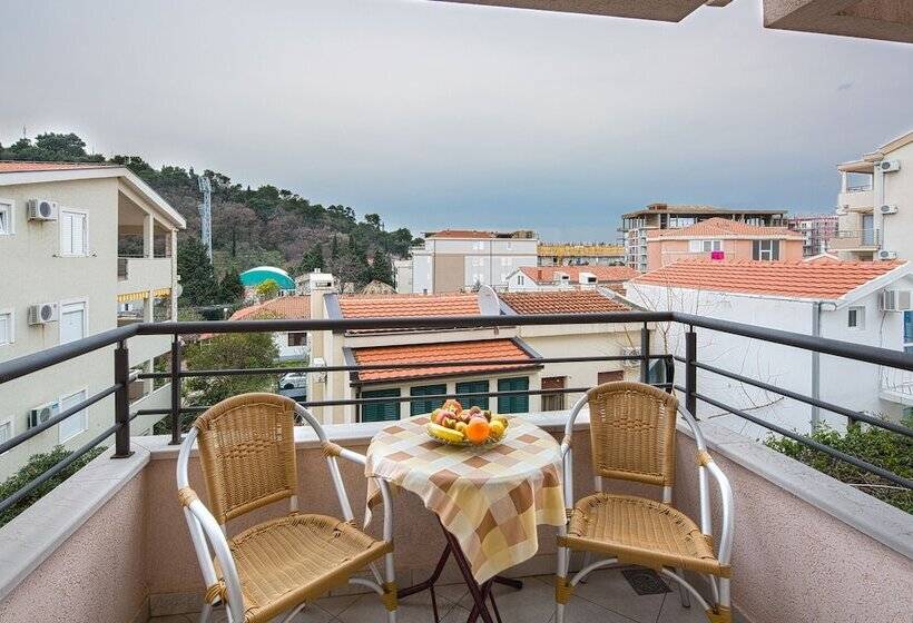 Petrovac Holiday Apartments