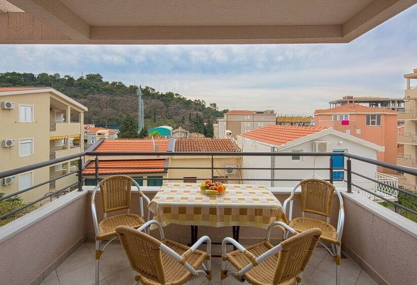 Petrovac Holiday Apartments