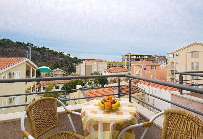 Petrovac Holiday Apartments
