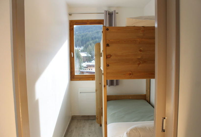 Residence Britania Cles Blanches