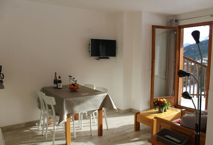 Residence Britania Cles Blanches