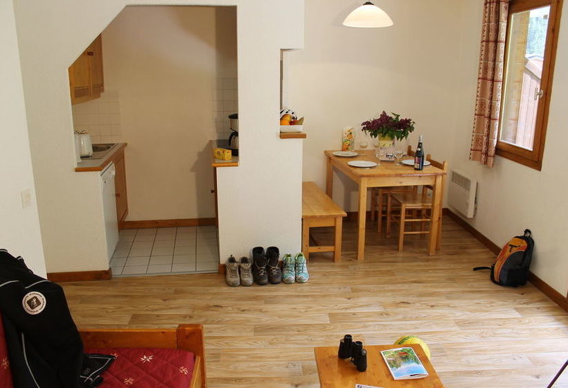 Residence Britania Cles Blanches