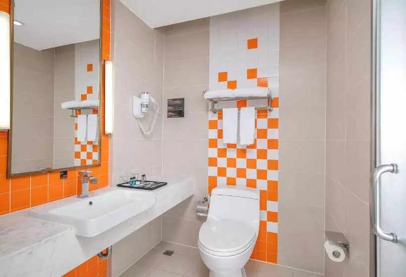 Guangzhou Baiyun Airport Rejoice By Argyle Hotel Rehe Metro Exit B   Free Shuttle Bus Is Provided Du