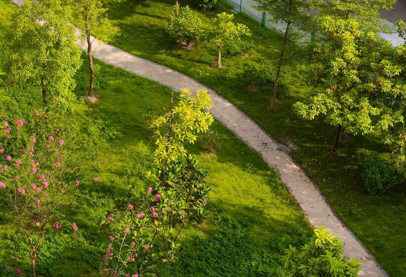 Guangzhou Baiyun Airport Rejoice By Argyle Hotel Rehe Metro Exit B Free Shuttle Bus Is Provided Du