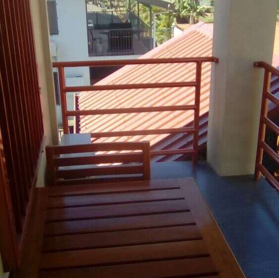 Al Minhaj Service Apartments