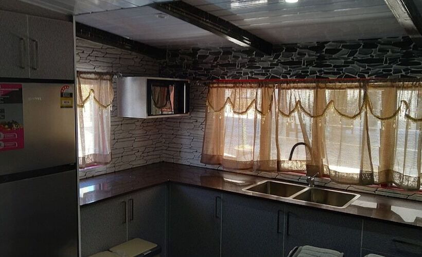 Al Minhaj Service Apartments