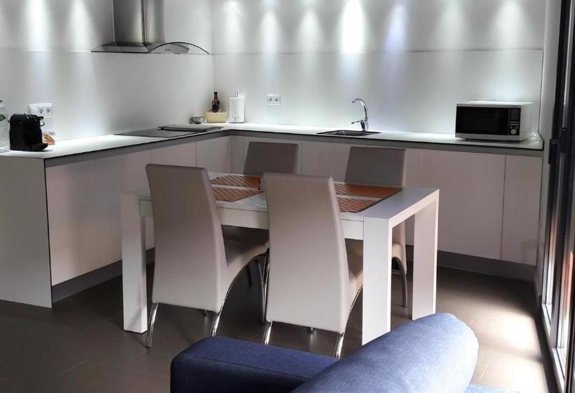 Apartaments Y Habitacions Entre Volcans