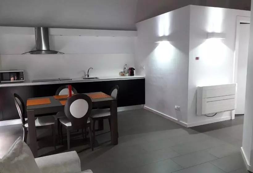 Apartaments Y Habitacions Entre Volcans