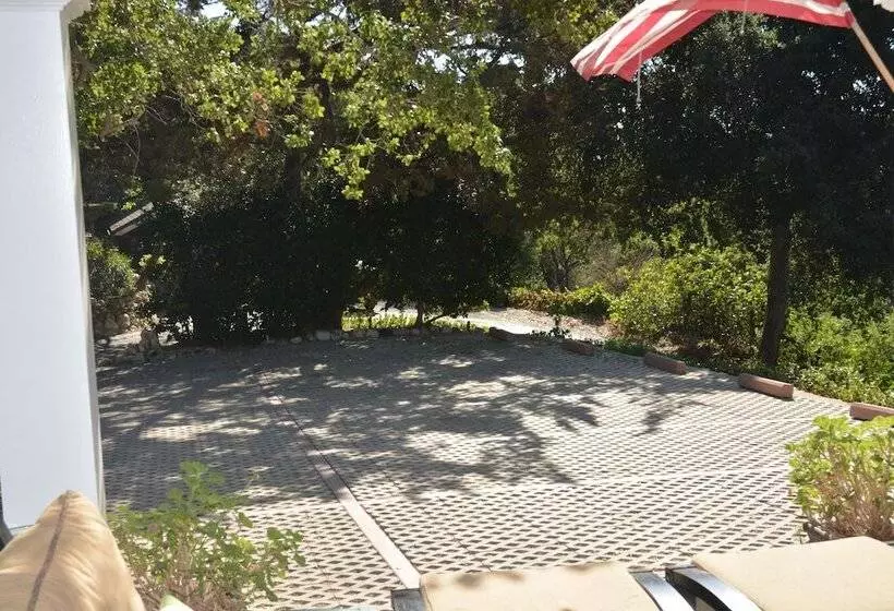 تختخواب و صبحانه Arroyo Vista Inn