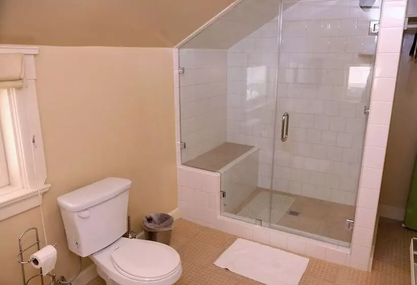 تختخواب و صبحانه Arroyo Vista Inn