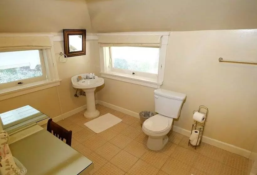 تختخواب و صبحانه Arroyo Vista Inn