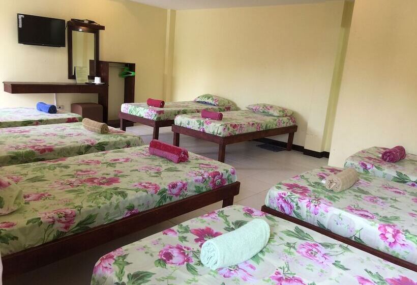 Bed and Breakfast Greenfields Tourist Inn