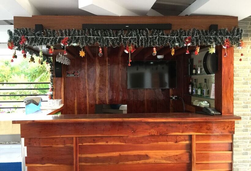 Bed and Breakfast Greenfields Tourist Inn