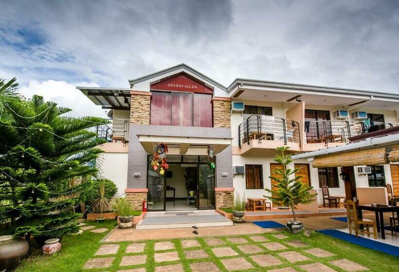 Bed and Breakfast Greenfields Tourist Inn