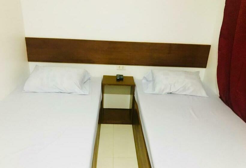 Bed and Breakfast Greenfields Tourist Inn