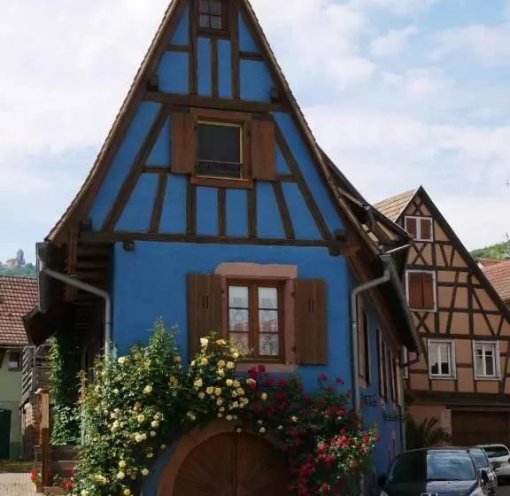 تختخواب و صبحانه La Cour Stfulrad