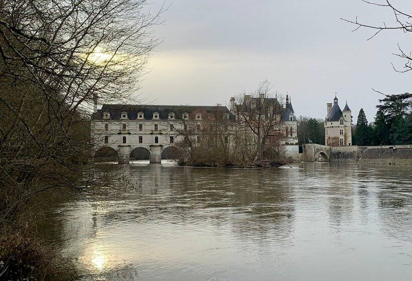 مبيت وإفطار Le Moulin Du Port