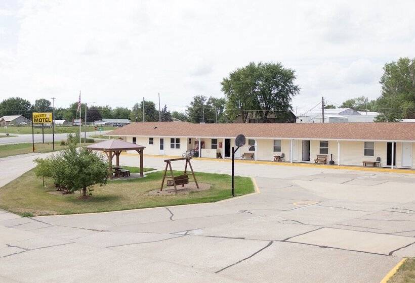 Hawkeye Motel