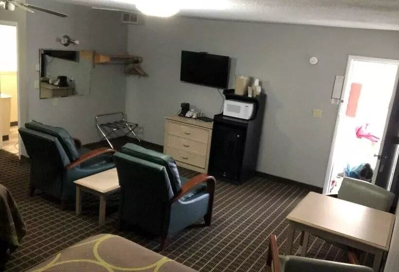 Hawkeye Motel