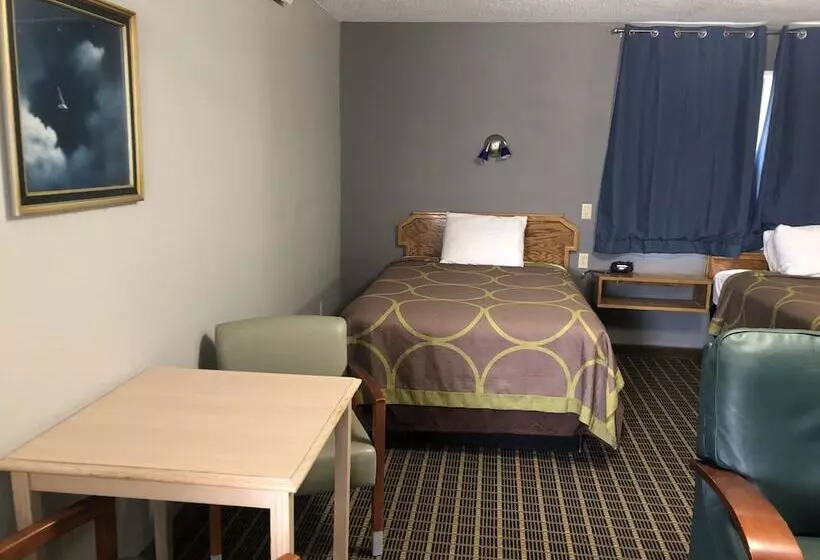 Hawkeye Motel