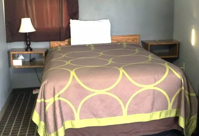 Hawkeye Motel