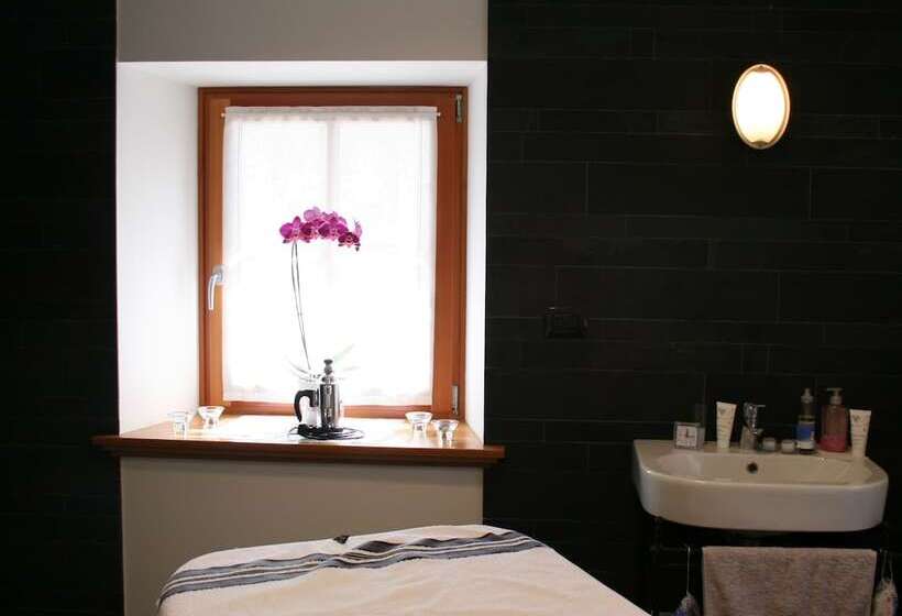 فندق Albergo Diffuso Comeglians