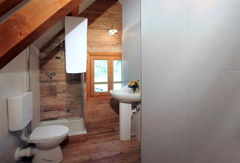ホテル Albergo Diffuso Comeglians