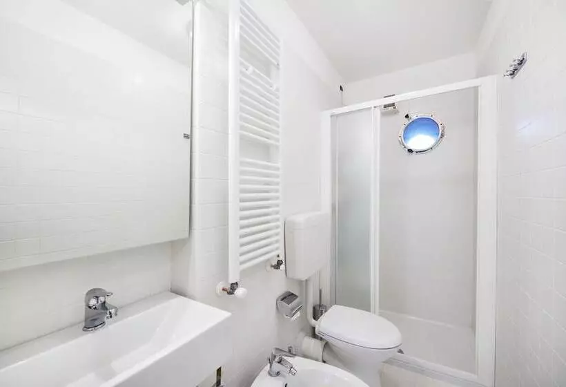 ホテル Albergo Diffuso Comeglians