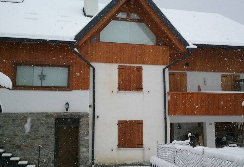 فندق Albergo Diffuso Comeglians