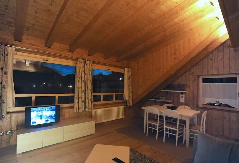 ホテル Albergo Diffuso Comeglians