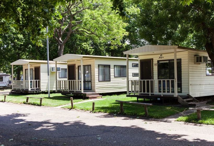 فندق Nrma Bairnsdale Riverside Holiday Park