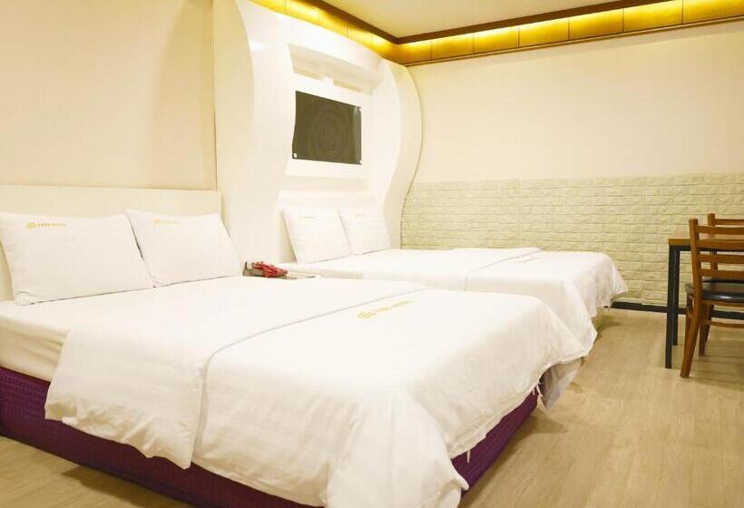 هتل Goodstay Andong Park