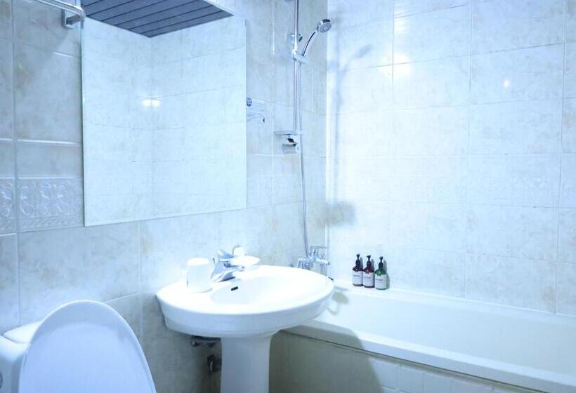 هتل Goodstay Andong Park