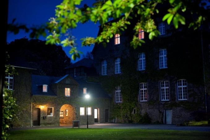 Отель Haus Overbach