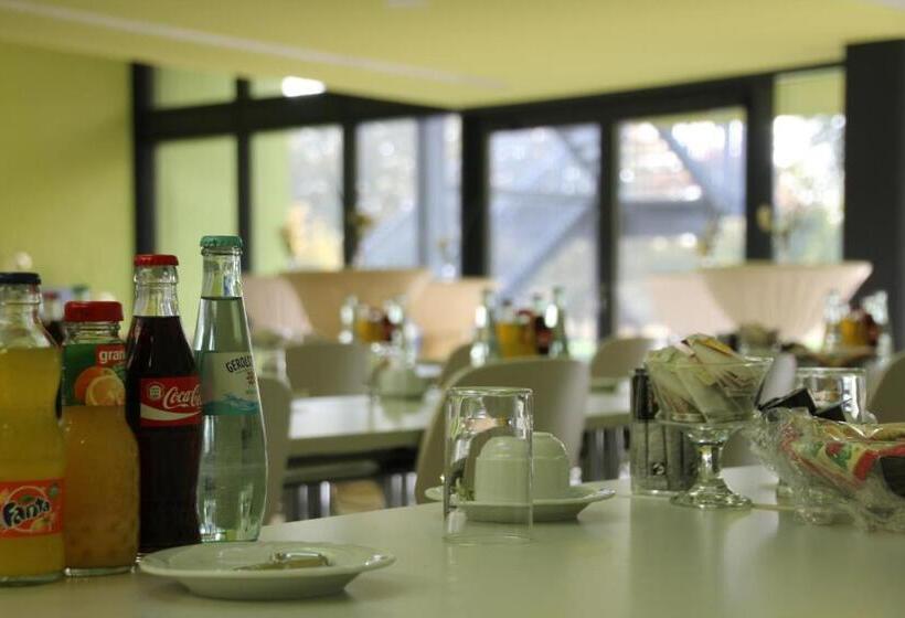 Отель Haus Overbach