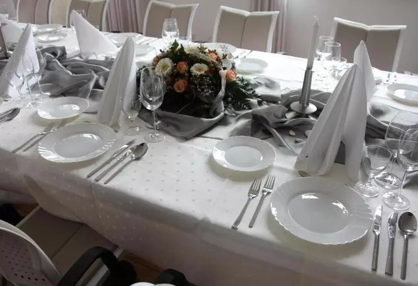 ホテル Haus Overbach
