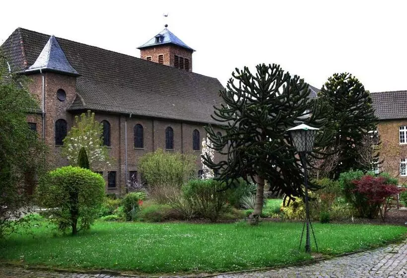ホテル Haus Overbach
