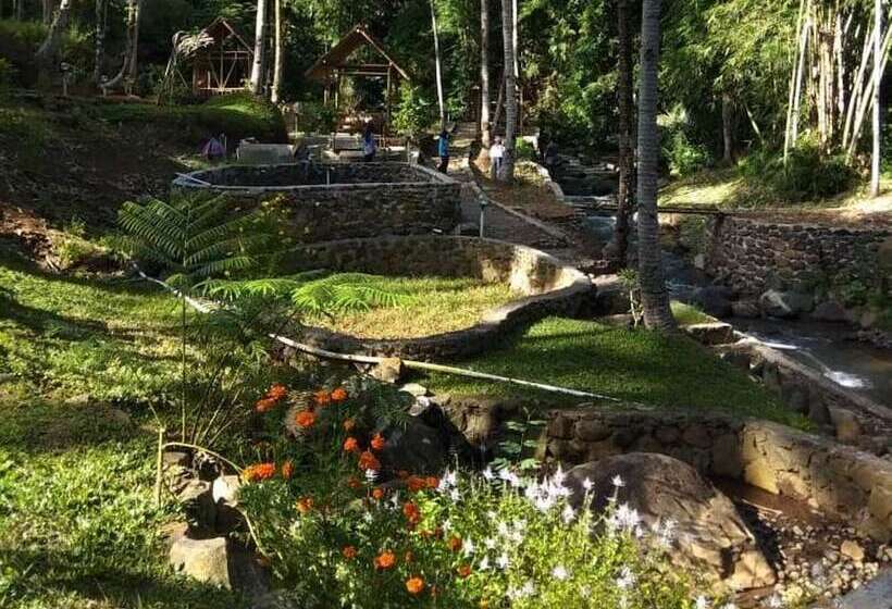 ホテル Kampoeng Joglo Ijen Banyuwangi