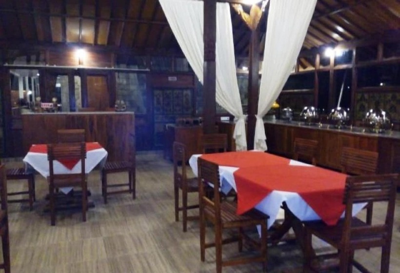 ホテル Kampoeng Joglo Ijen Banyuwangi