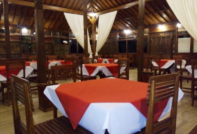 ホテル Kampoeng Joglo Ijen Banyuwangi