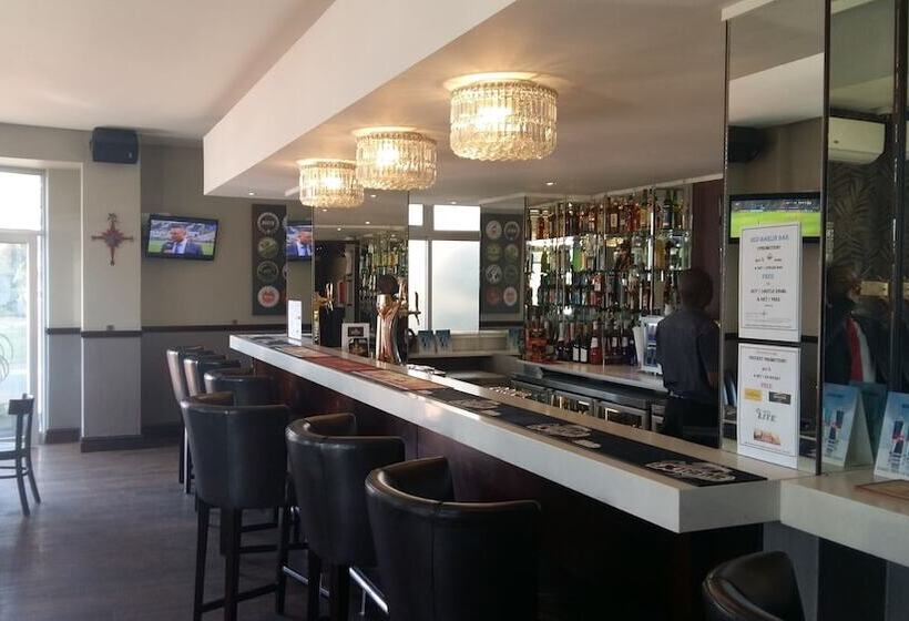 בית מלון כפרי Parade