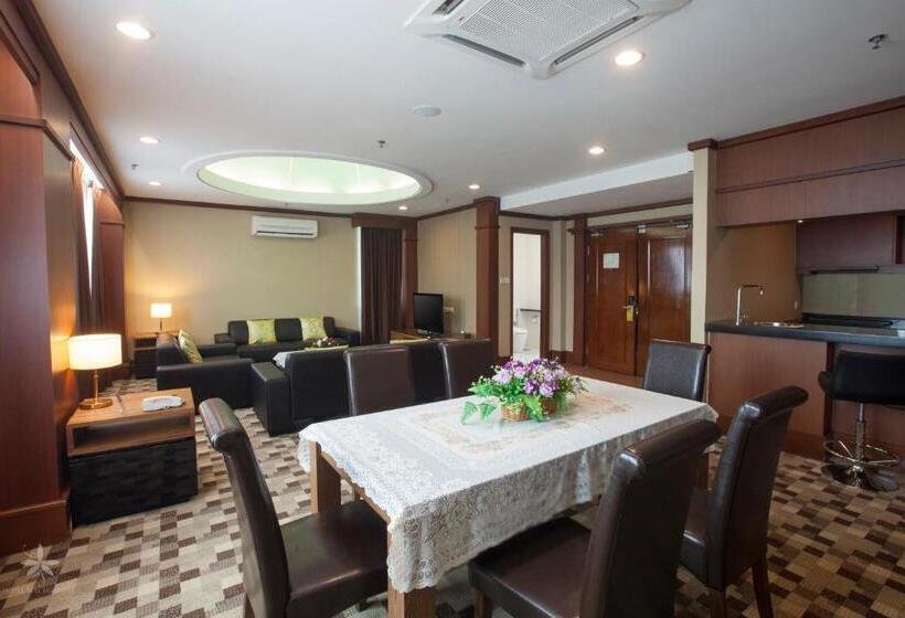 בית מלון כפרי Seri Malaysia Lawas